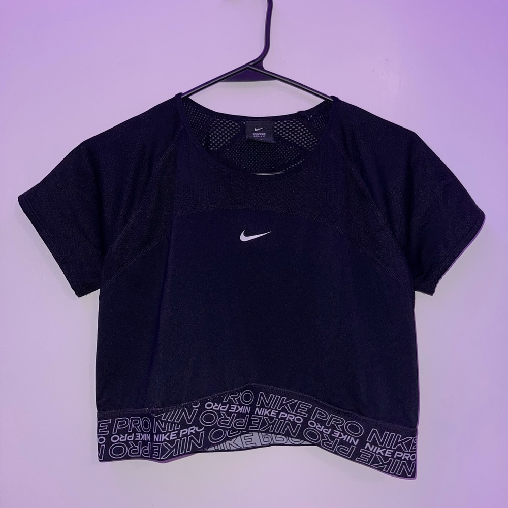 NIKE Workout Top